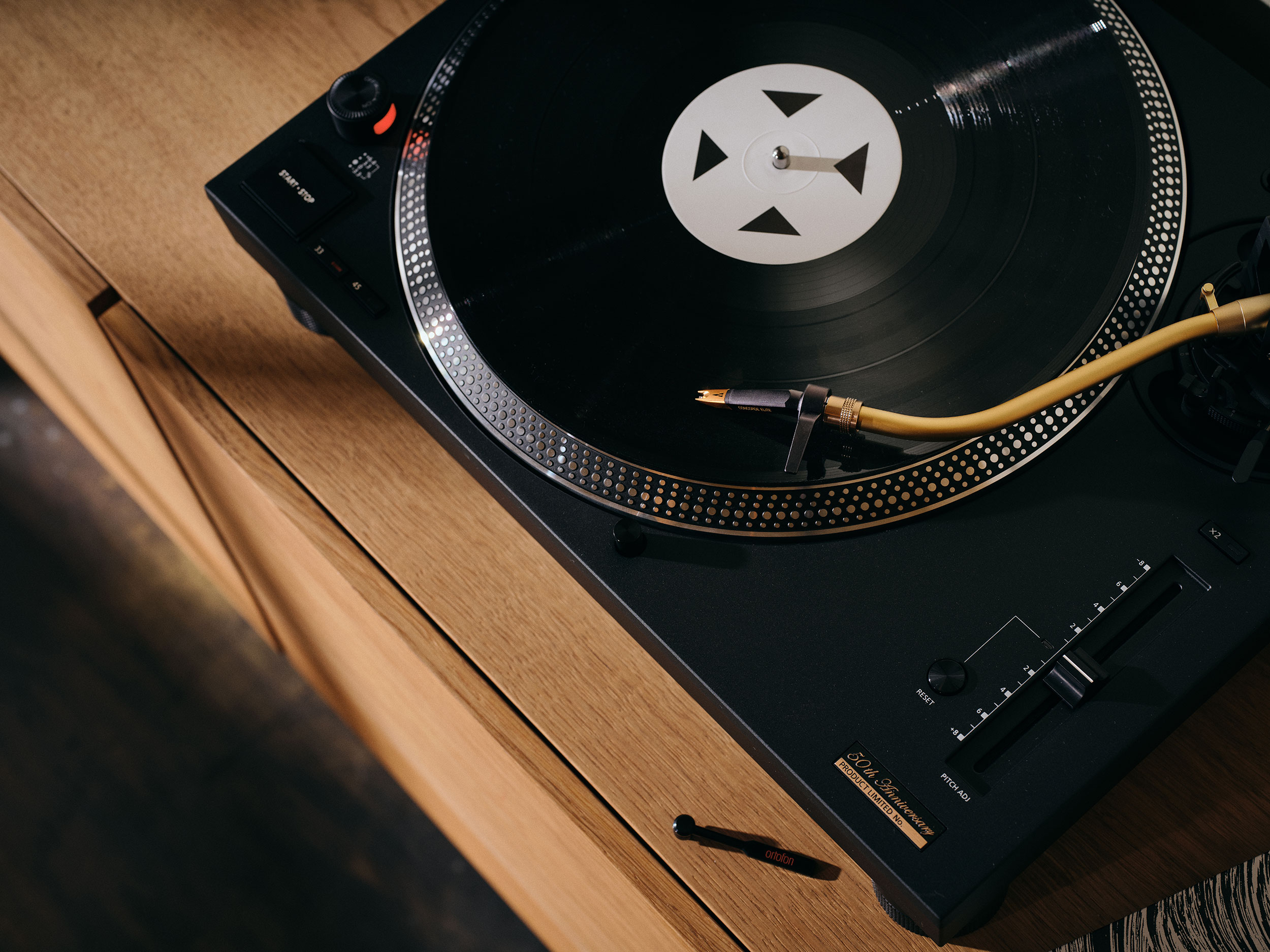 Elite-atmosphere01_top-view